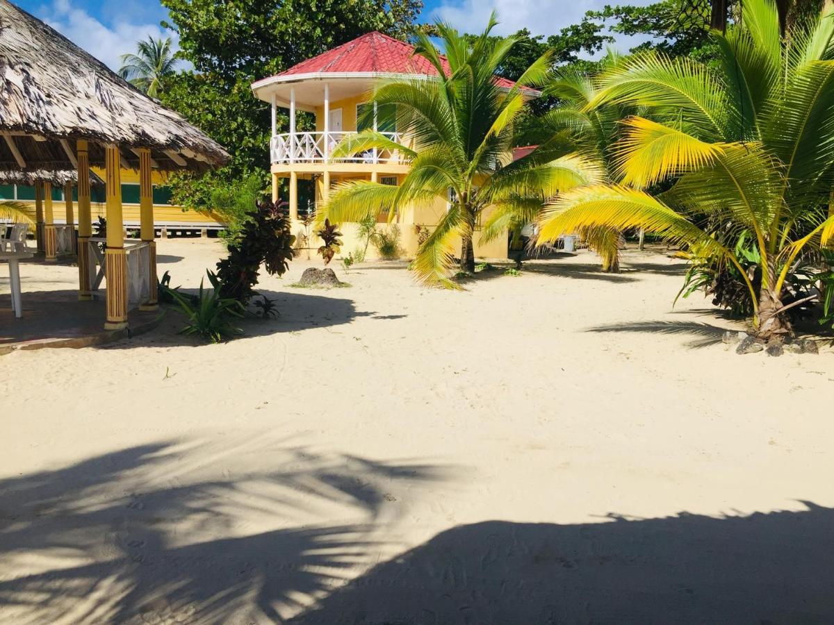 Pic-Nic Beach Corn Island Hotel Exterior photo