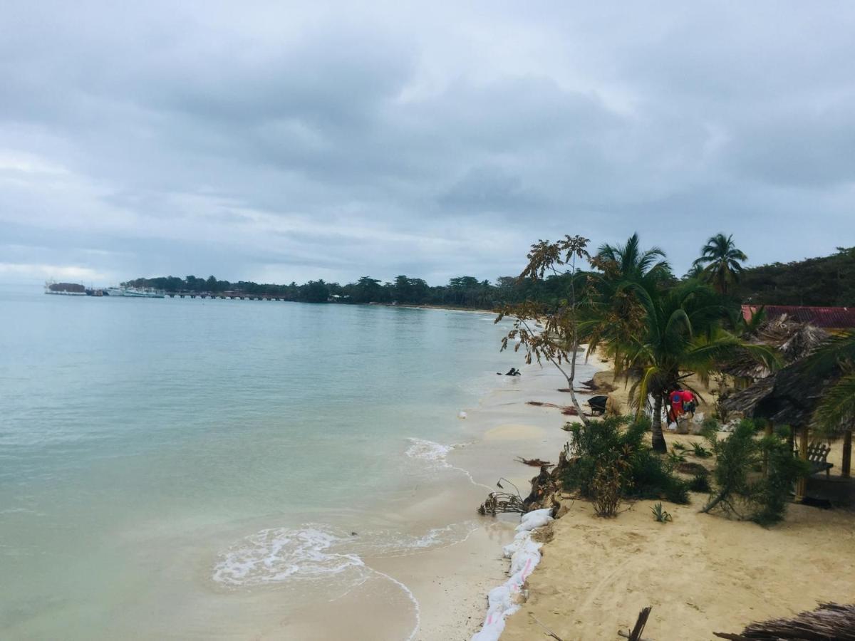 Pic-Nic Beach Corn Island Hotel Exterior photo